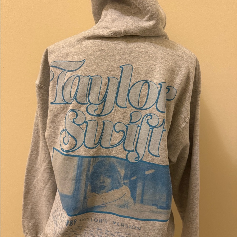 Taylor Swift 1989 Hoodie Sweatshirt Adult M Gray Taylor's Version Pullover